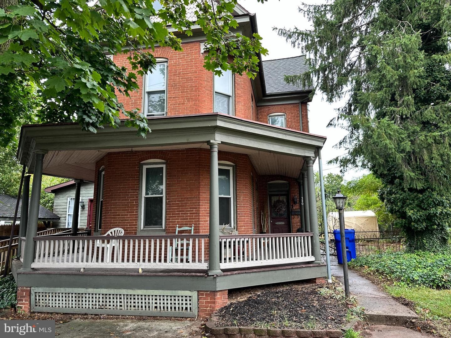 340 Lincoln Way W photo 2