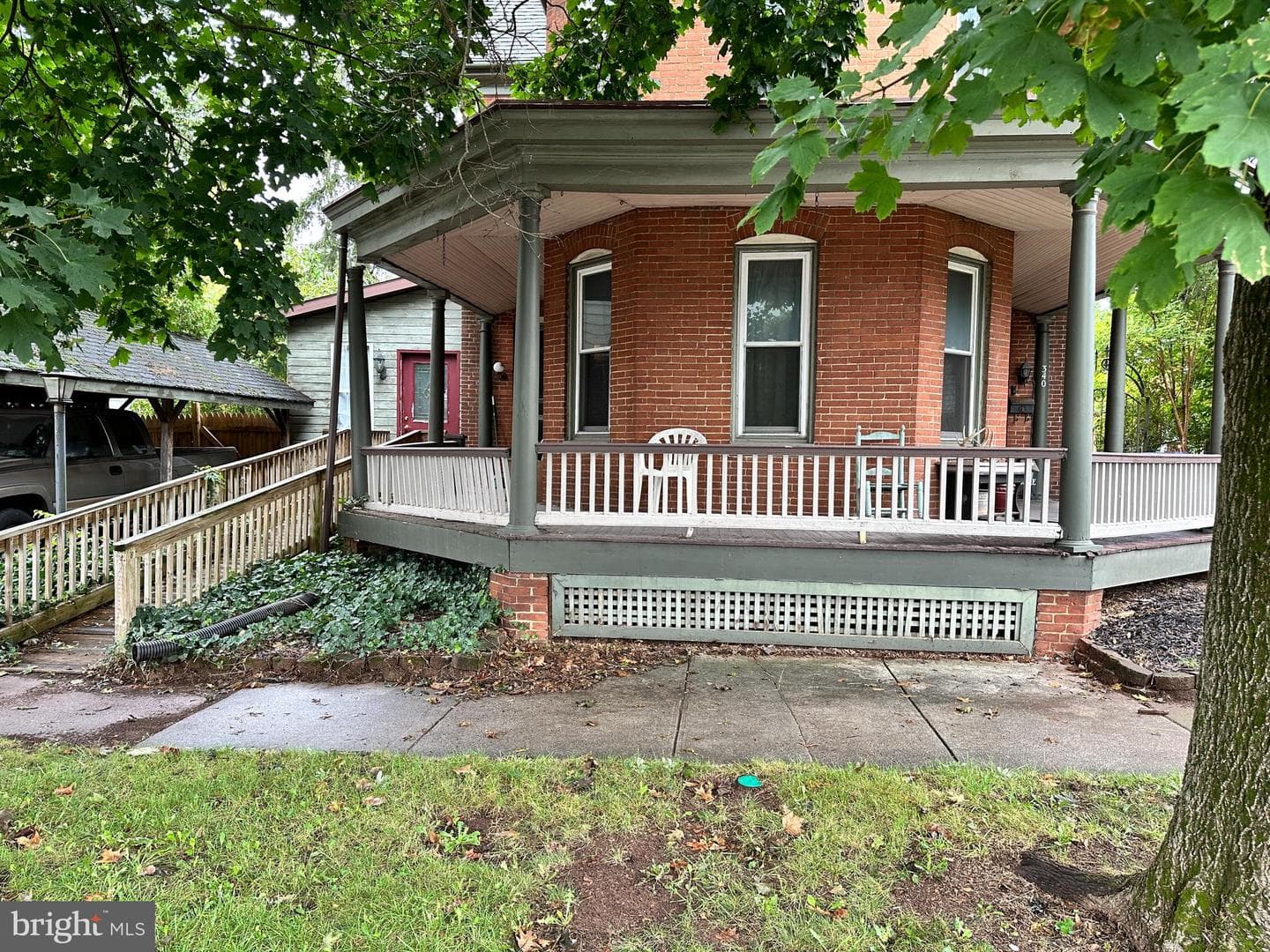 340 Lincoln Way W photo 3