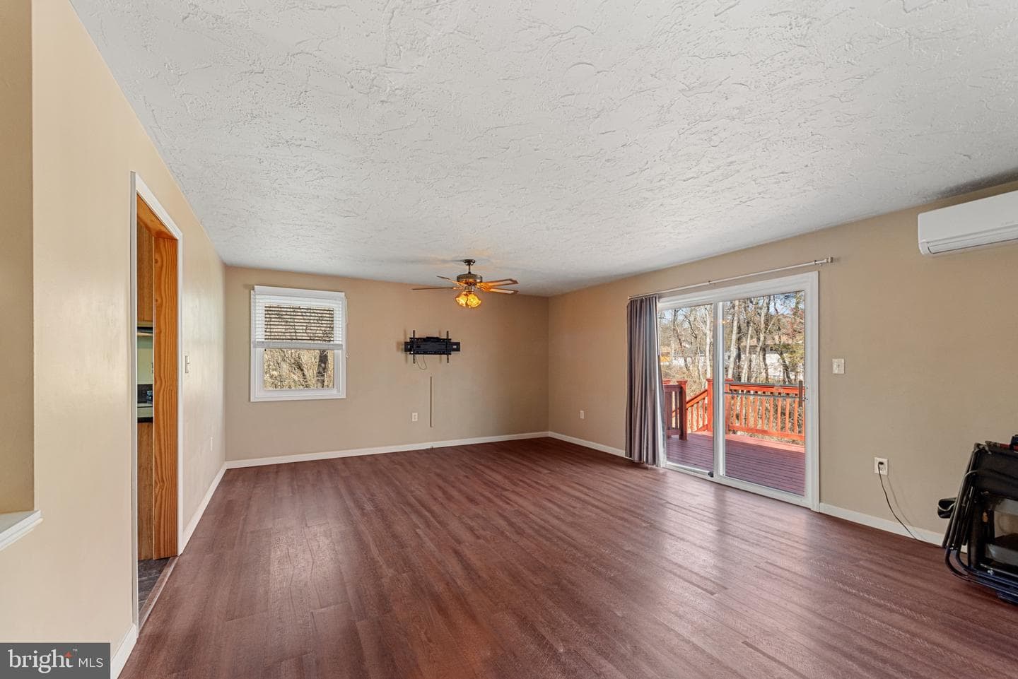 280 Hood Drive photo 4