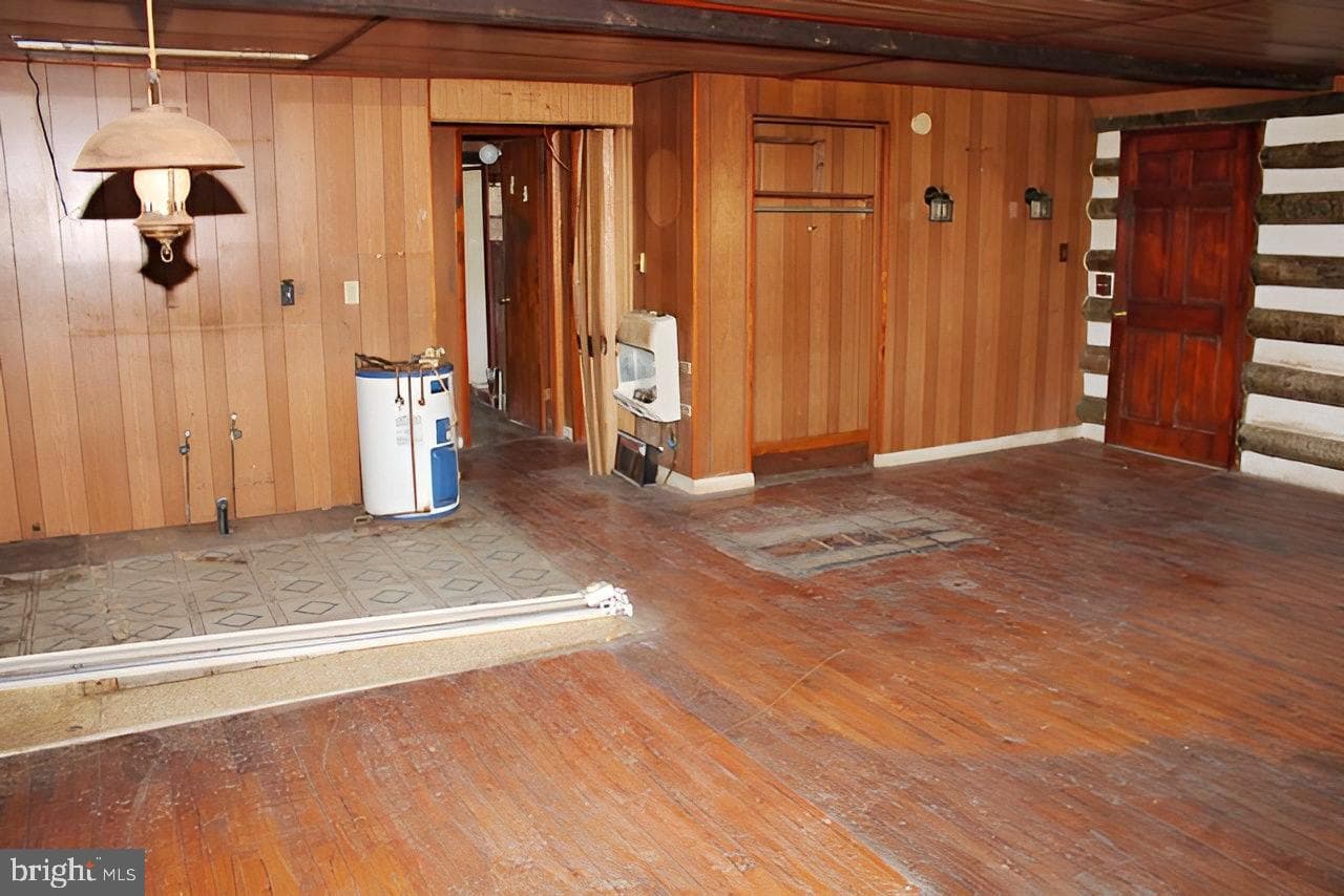 2755 Cold Spring Road photo 2