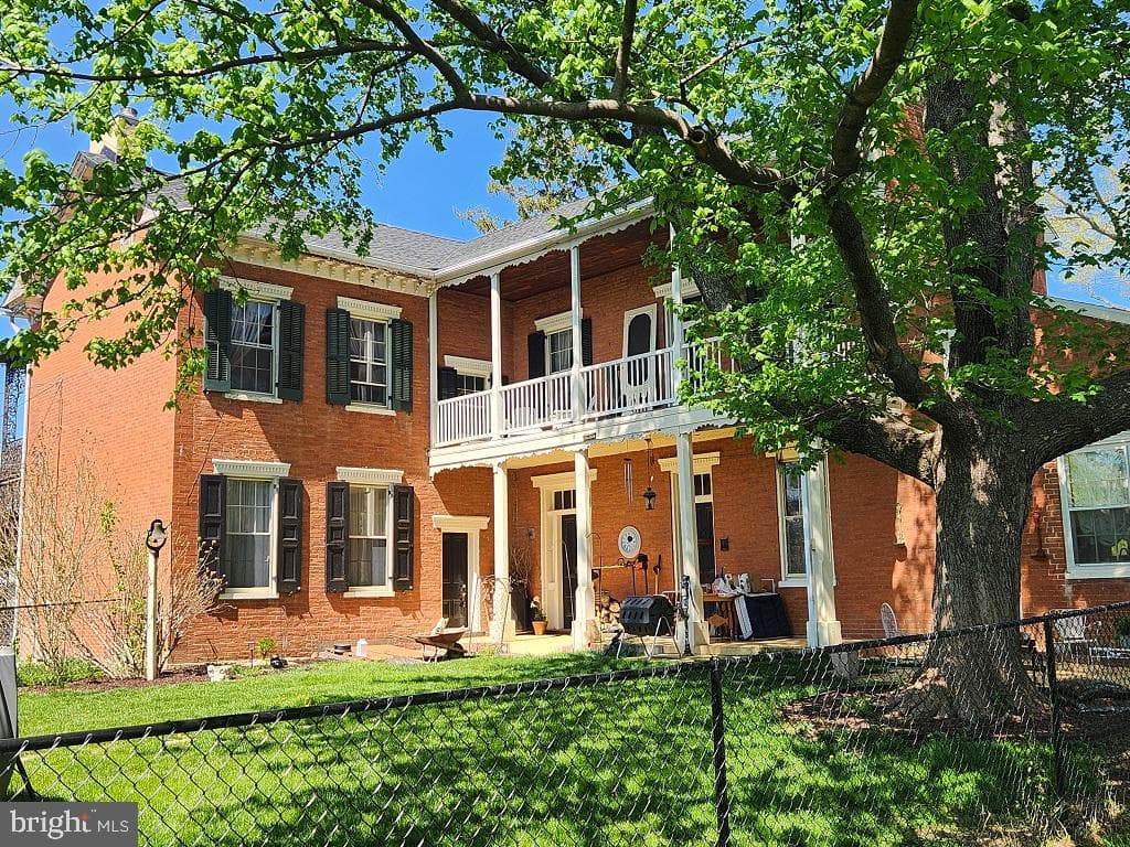 126 Harrisburg Street photo 7