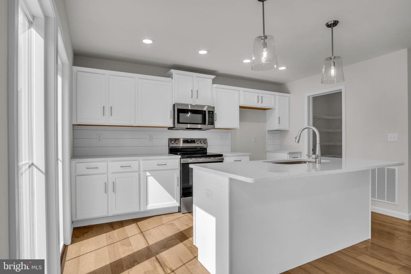 115 Tammy Drive photo 4