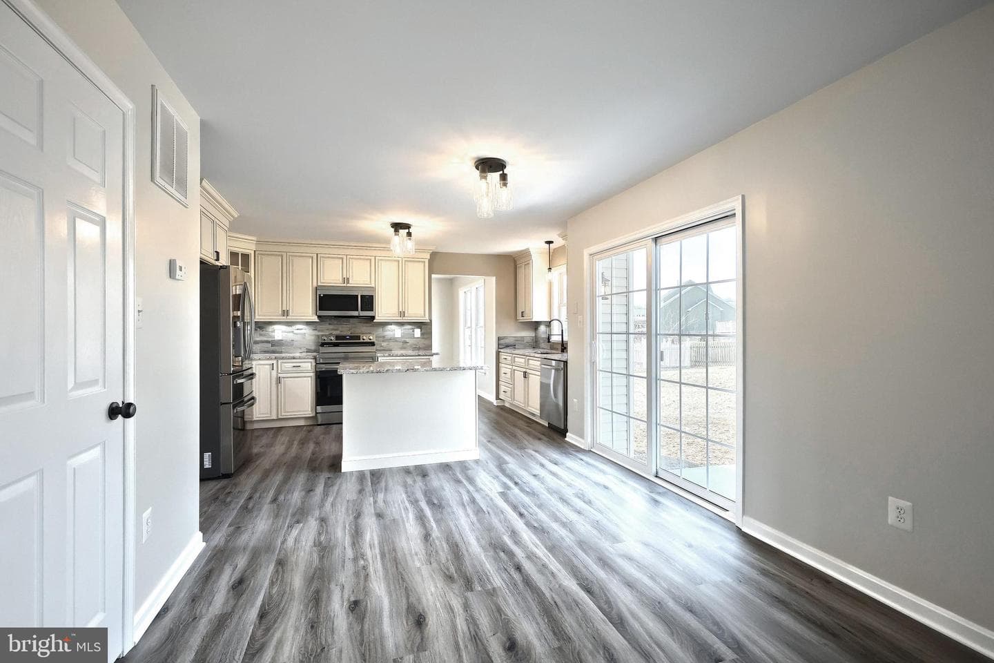 64 Greenbriar Lane photo 20