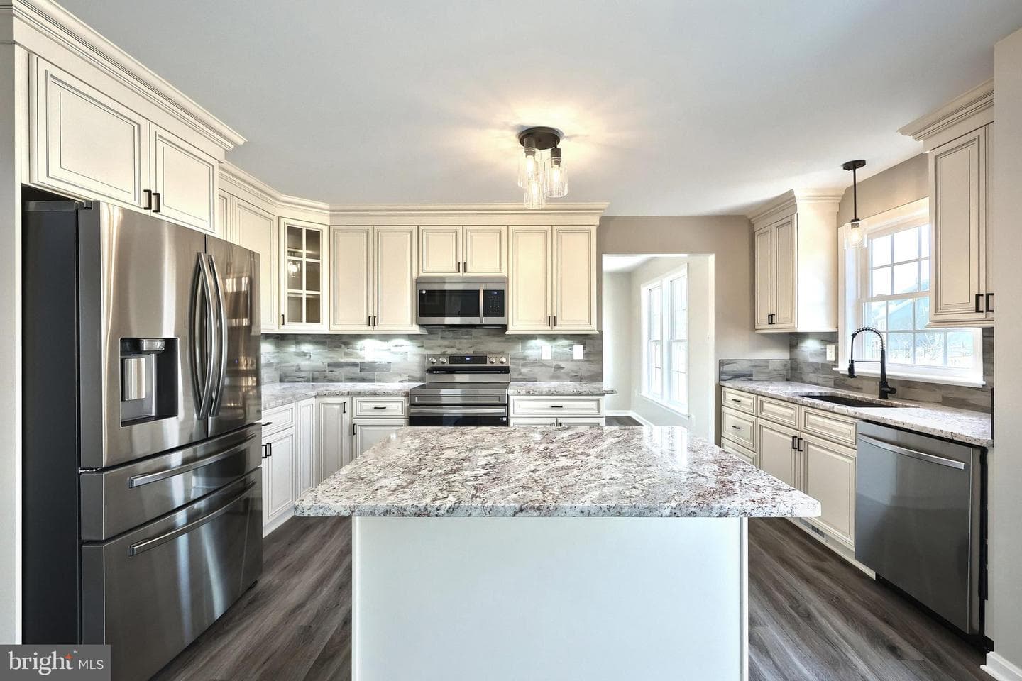 64 Greenbriar Lane photo 21