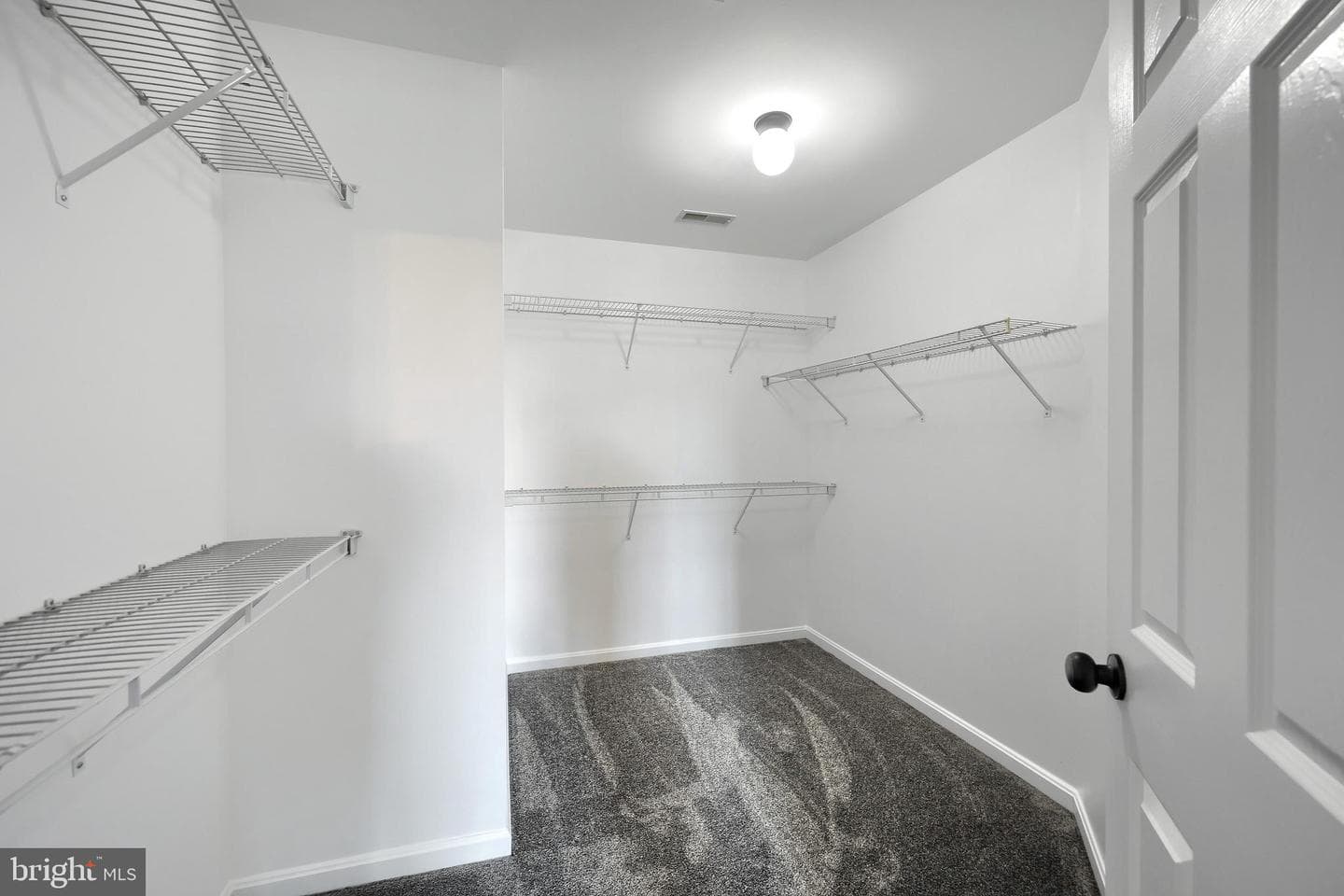 64 Greenbriar Lane photo 32
