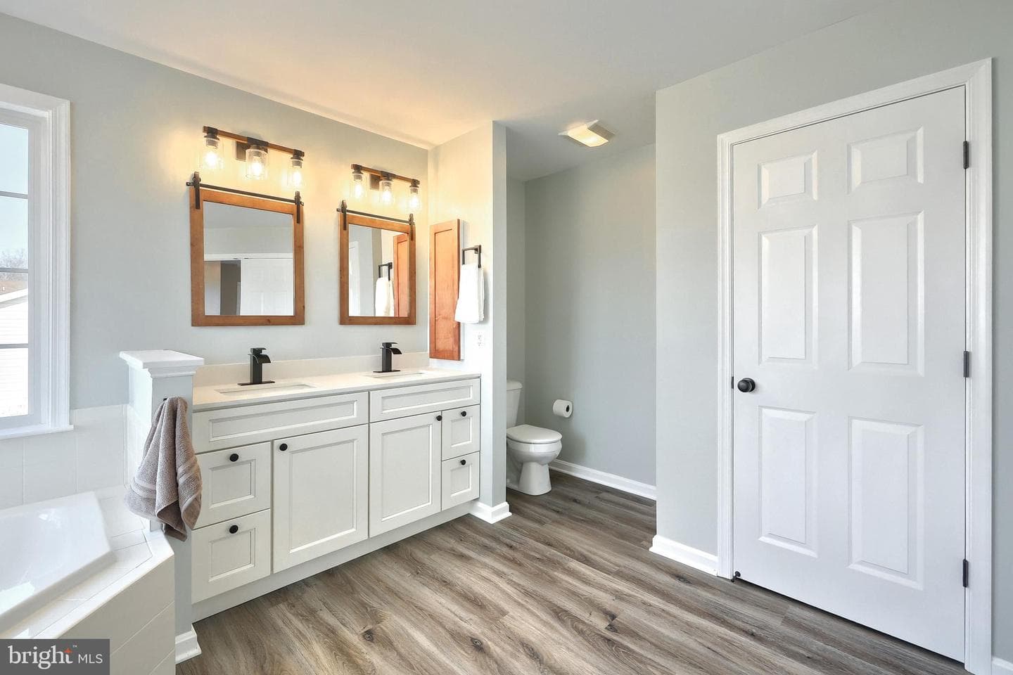64 Greenbriar Lane photo 34