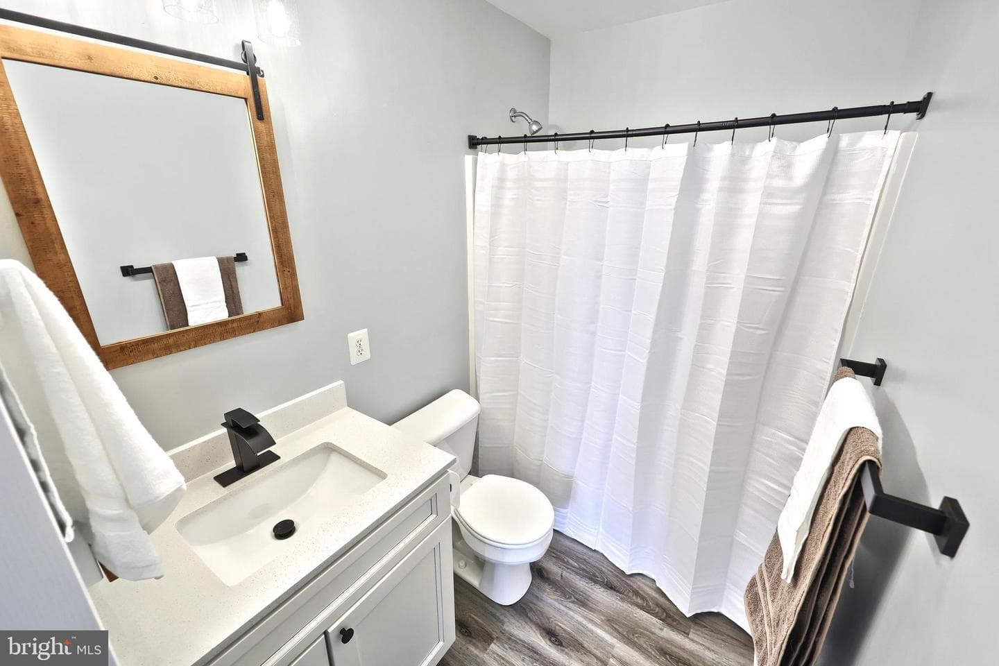 64 Greenbriar Lane photo 37