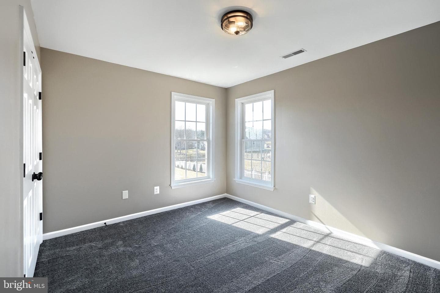 64 Greenbriar Lane photo 39