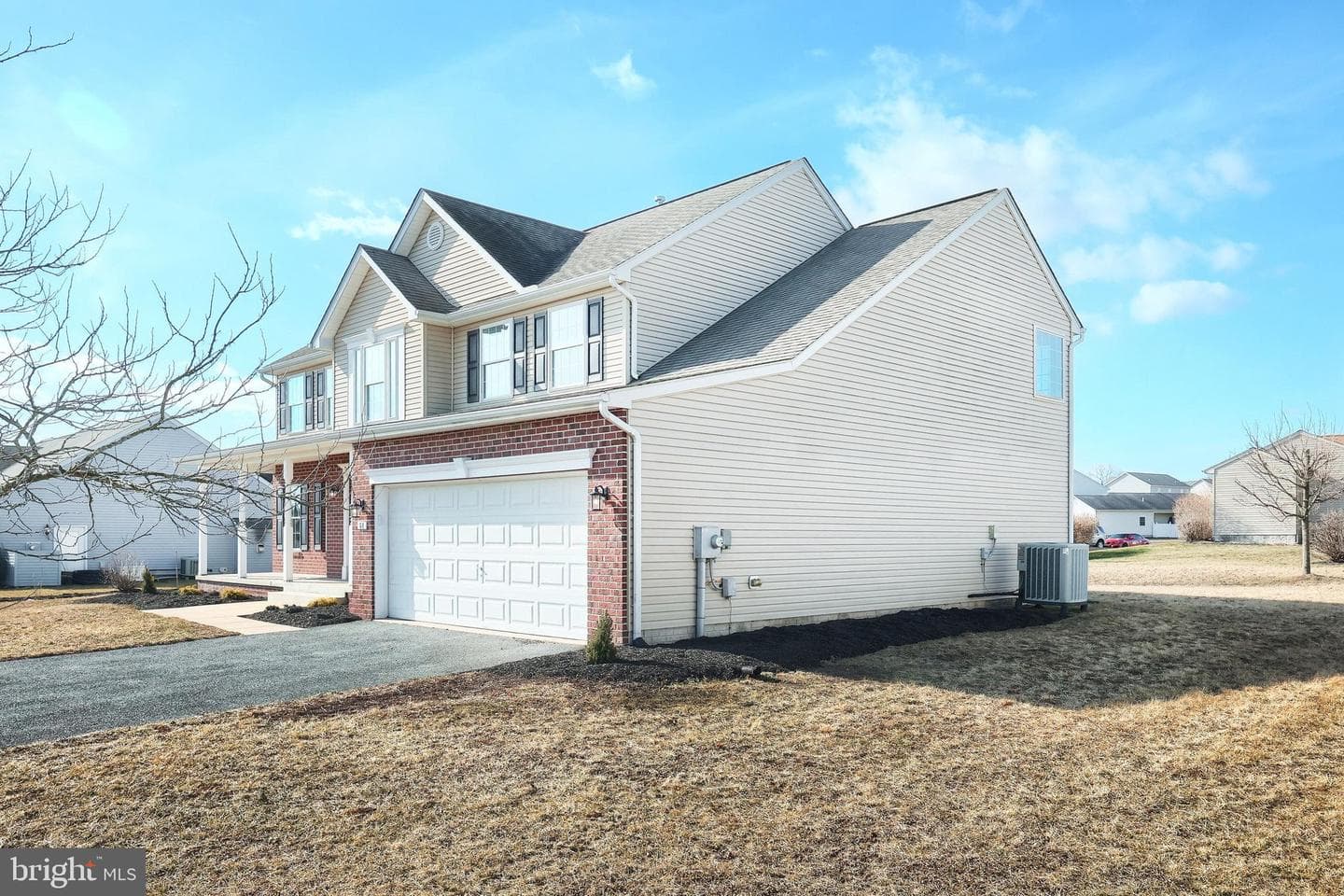 64 Greenbriar Lane photo 4