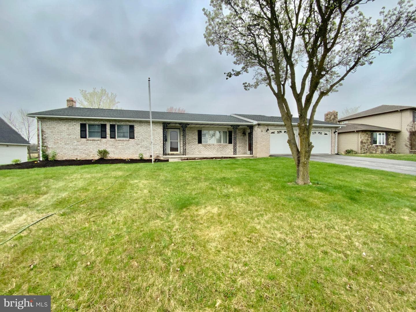 39 Crest View Lane photo 3