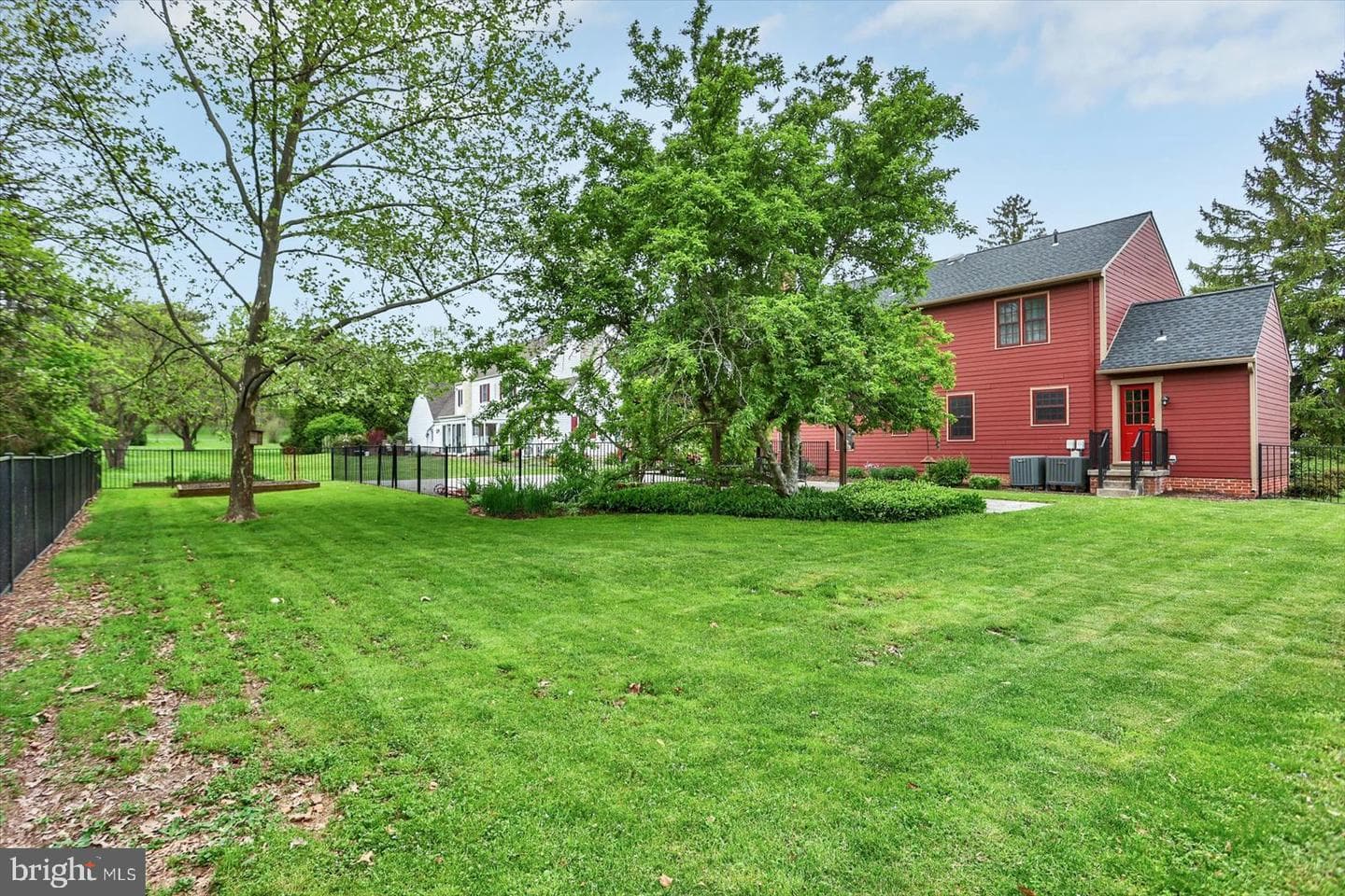 230 Old Mill Road photo 41