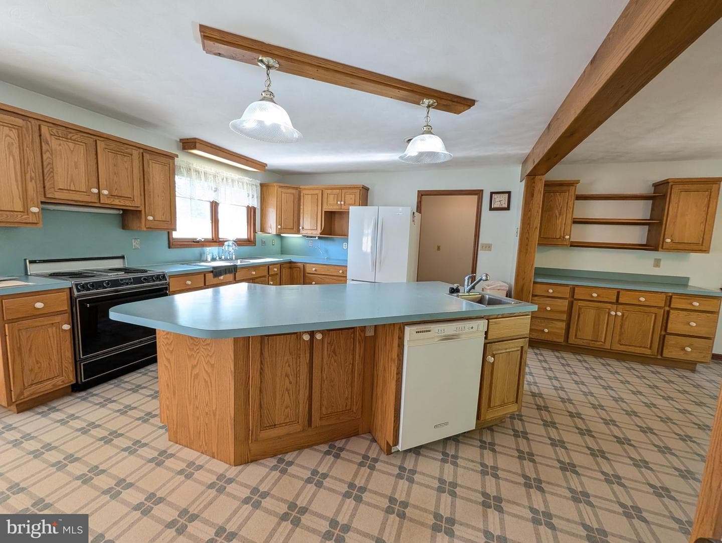 380 Belmont Road photo 24