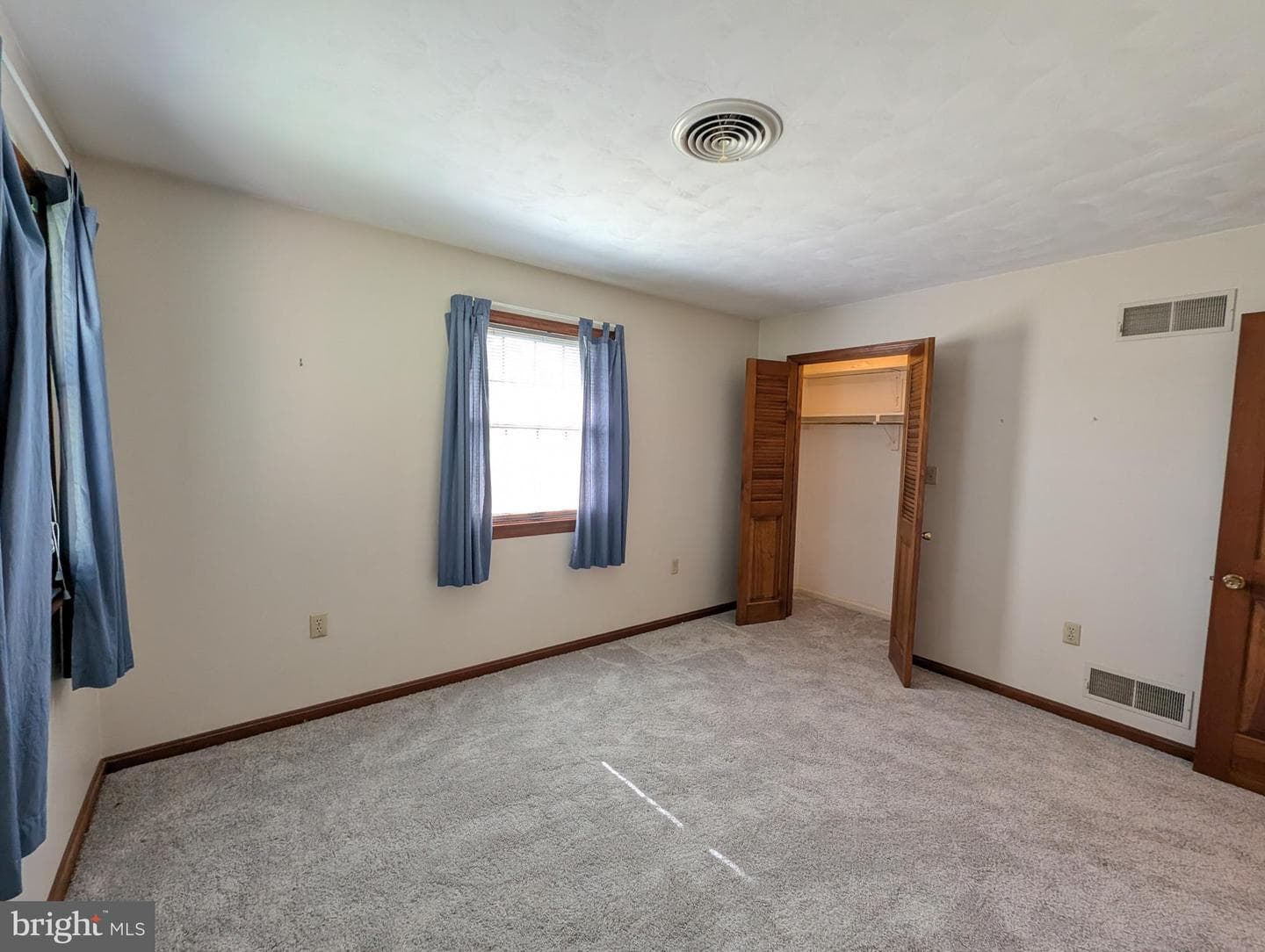380 Belmont Road photo 42