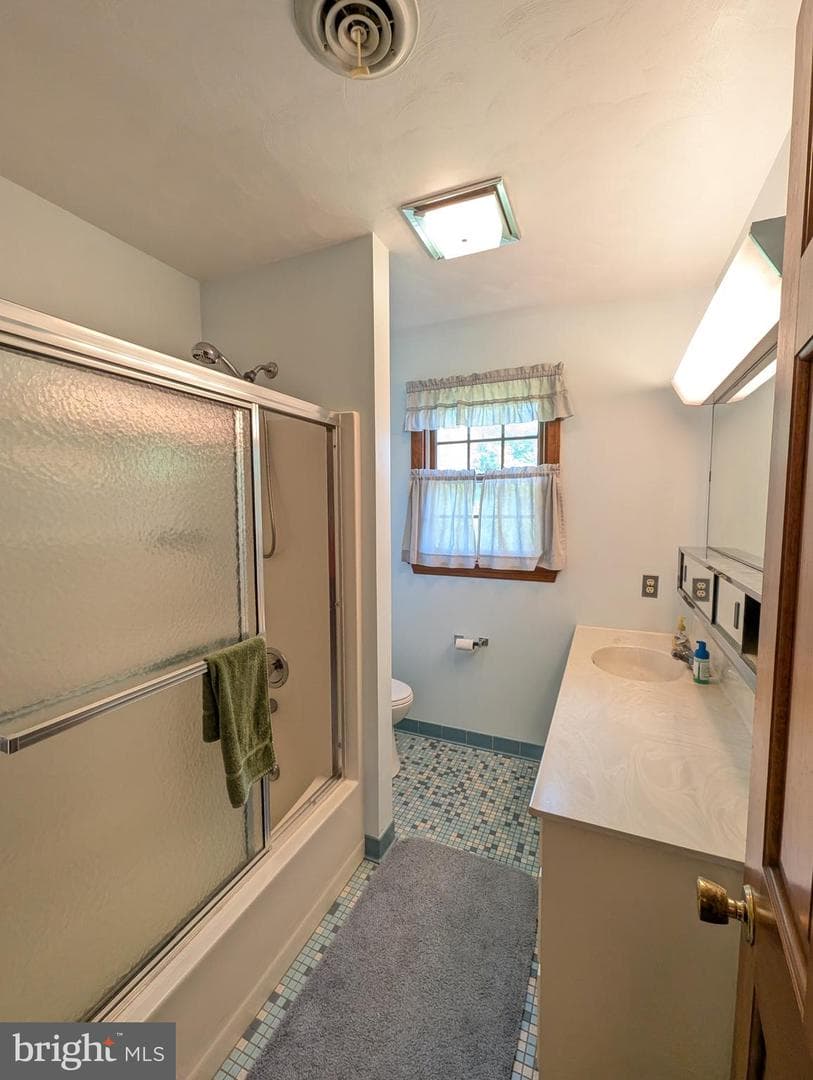 380 Belmont Road photo 43