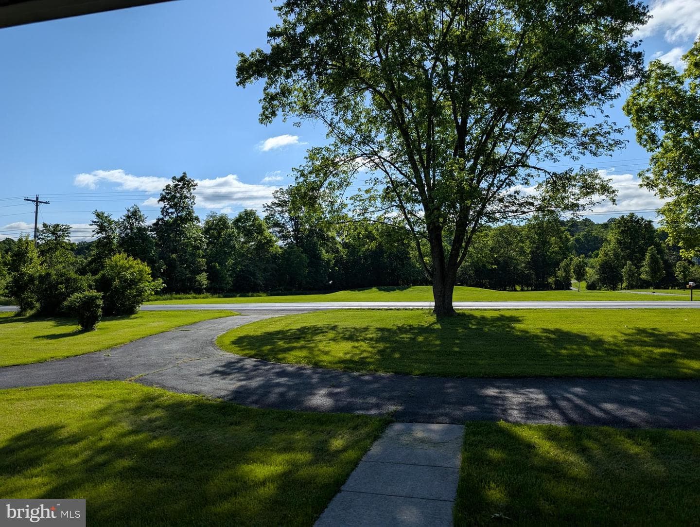 380 Belmont Road photo 5