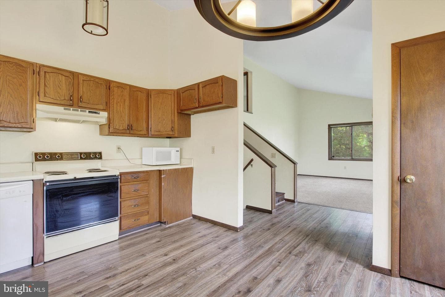 298 Lake Meade Drive photo 9