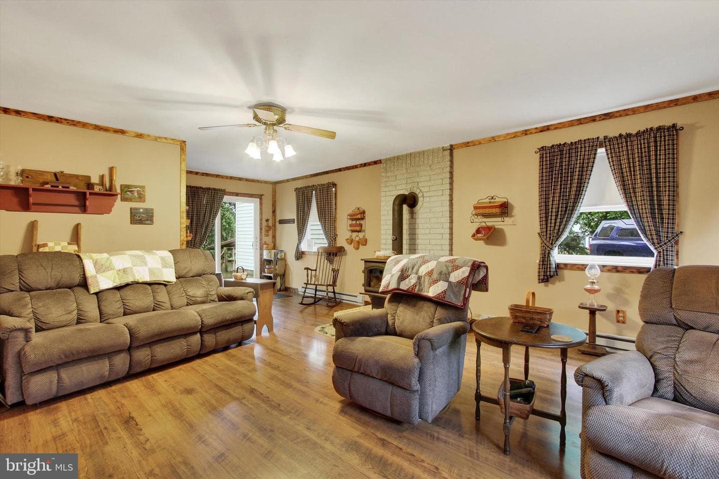 1239 Pine Run Road photo 11
