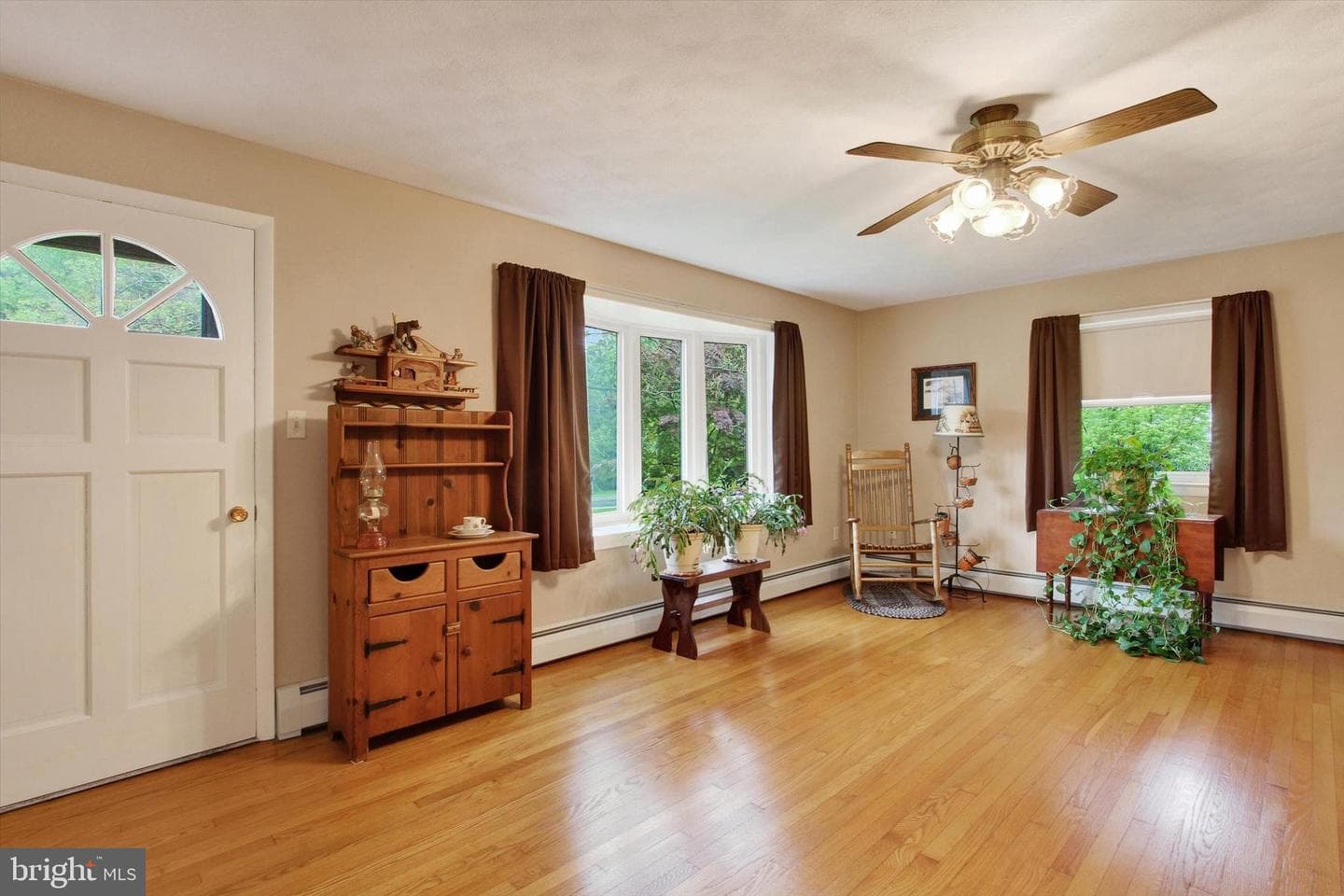 1239 Pine Run Road photo 4