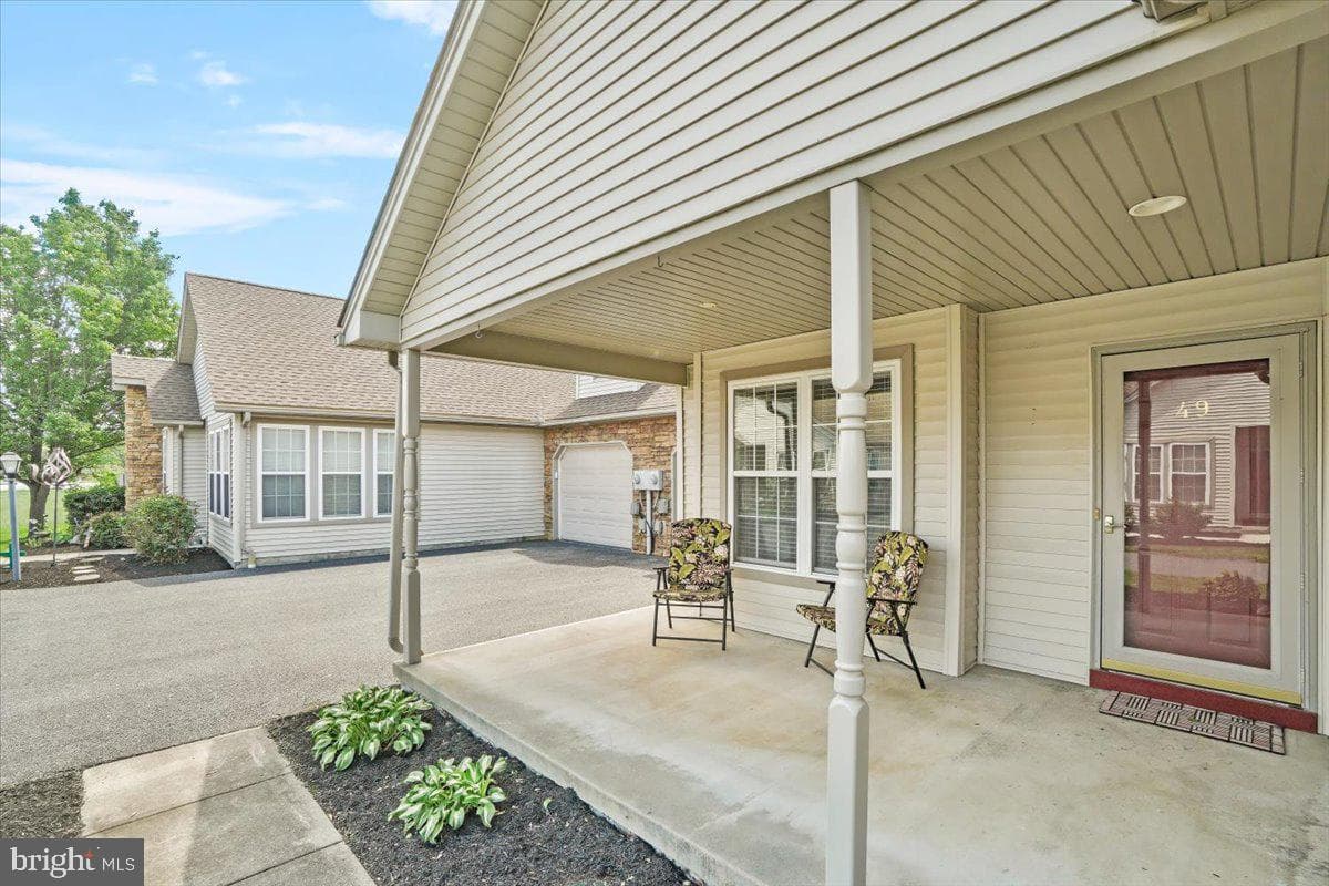 49 Longhorn Lane photo 5