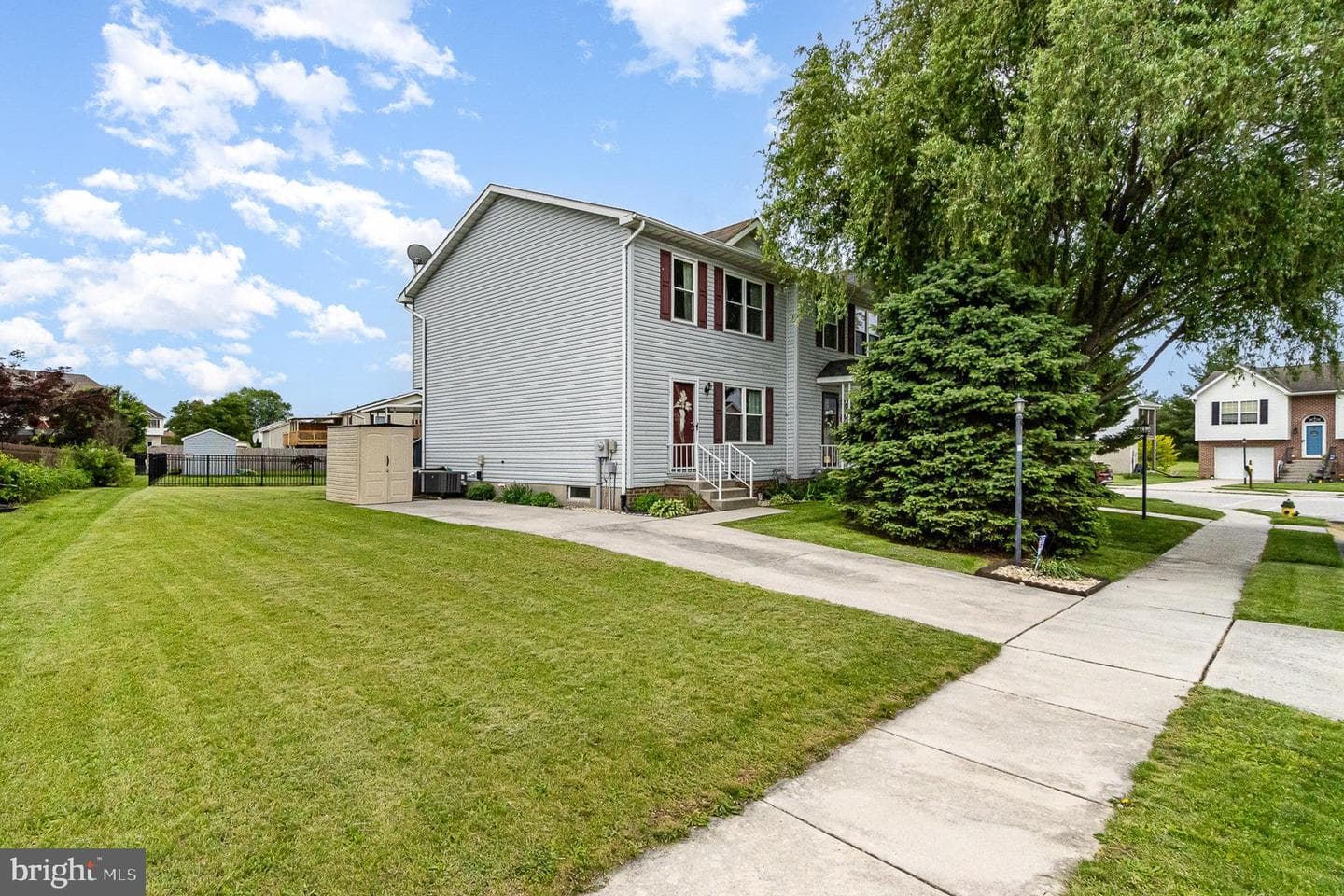41 Squire Circle photo 3