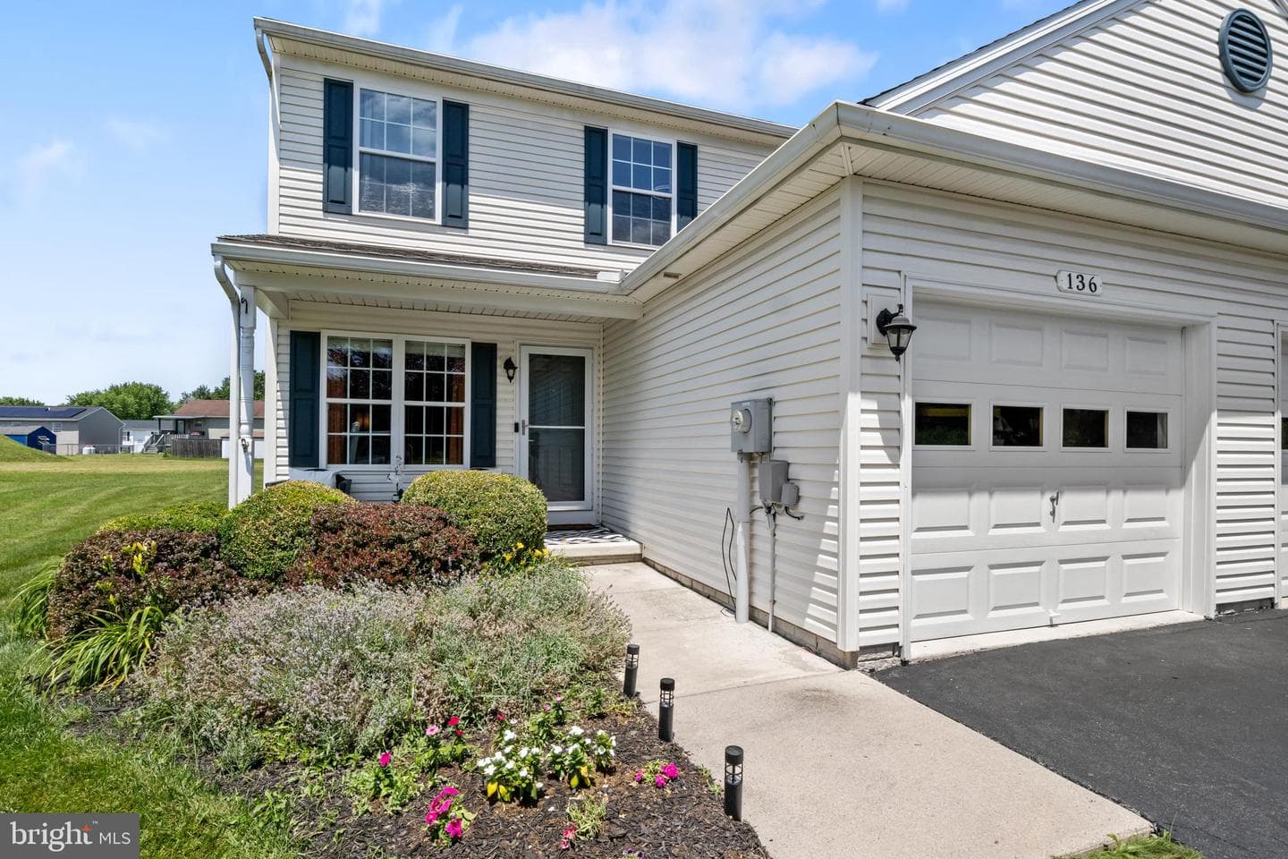 136 Cedarfield Drive photo 2