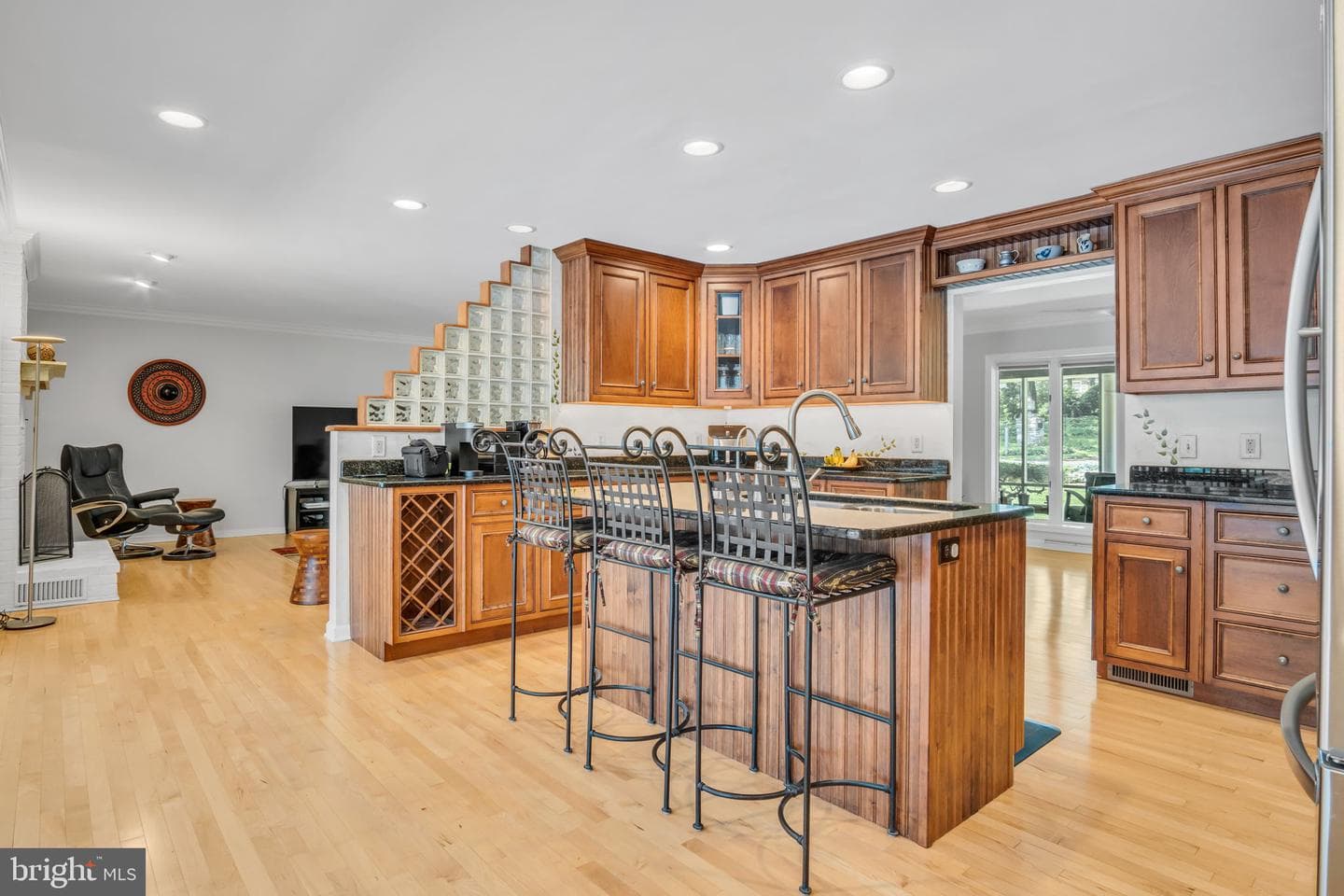220 Longview Boulevard photo 35