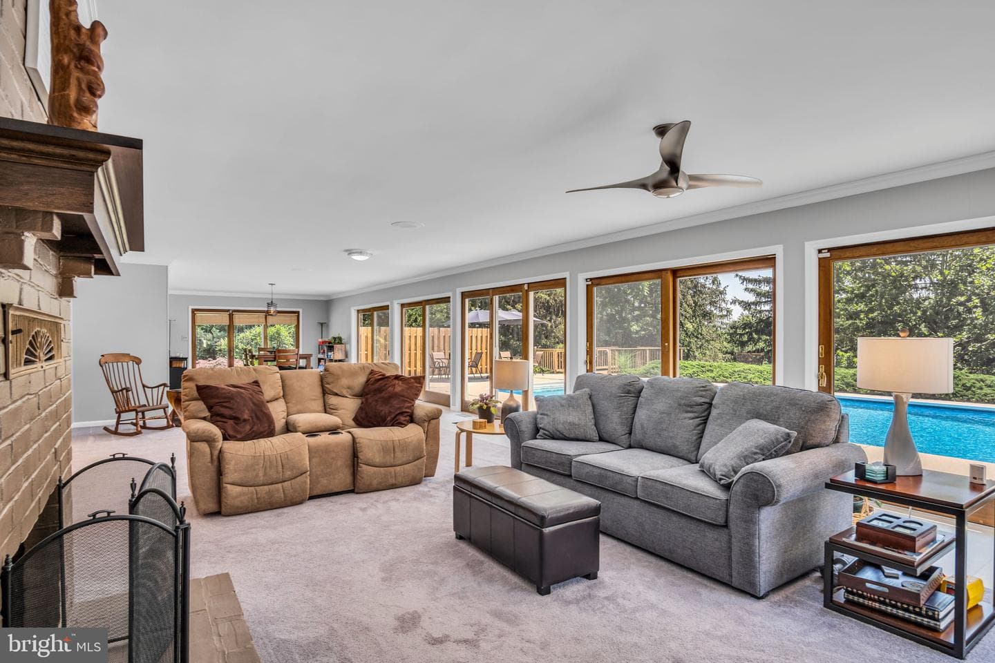220 Longview Boulevard photo 42