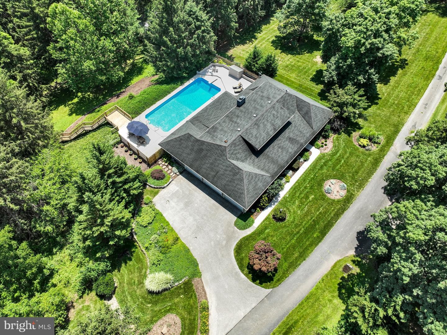 220 Longview Boulevard photo 7