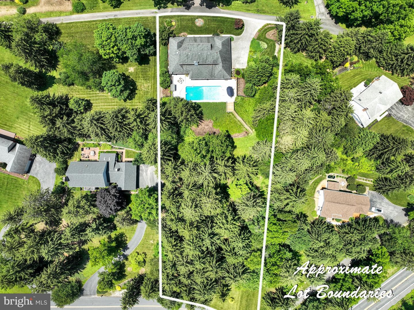220 Longview Boulevard photo 8