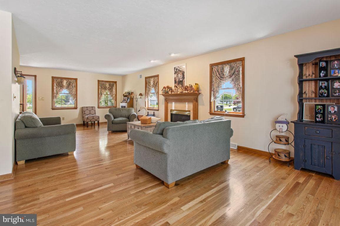 148 S Allwood Drive photo 3