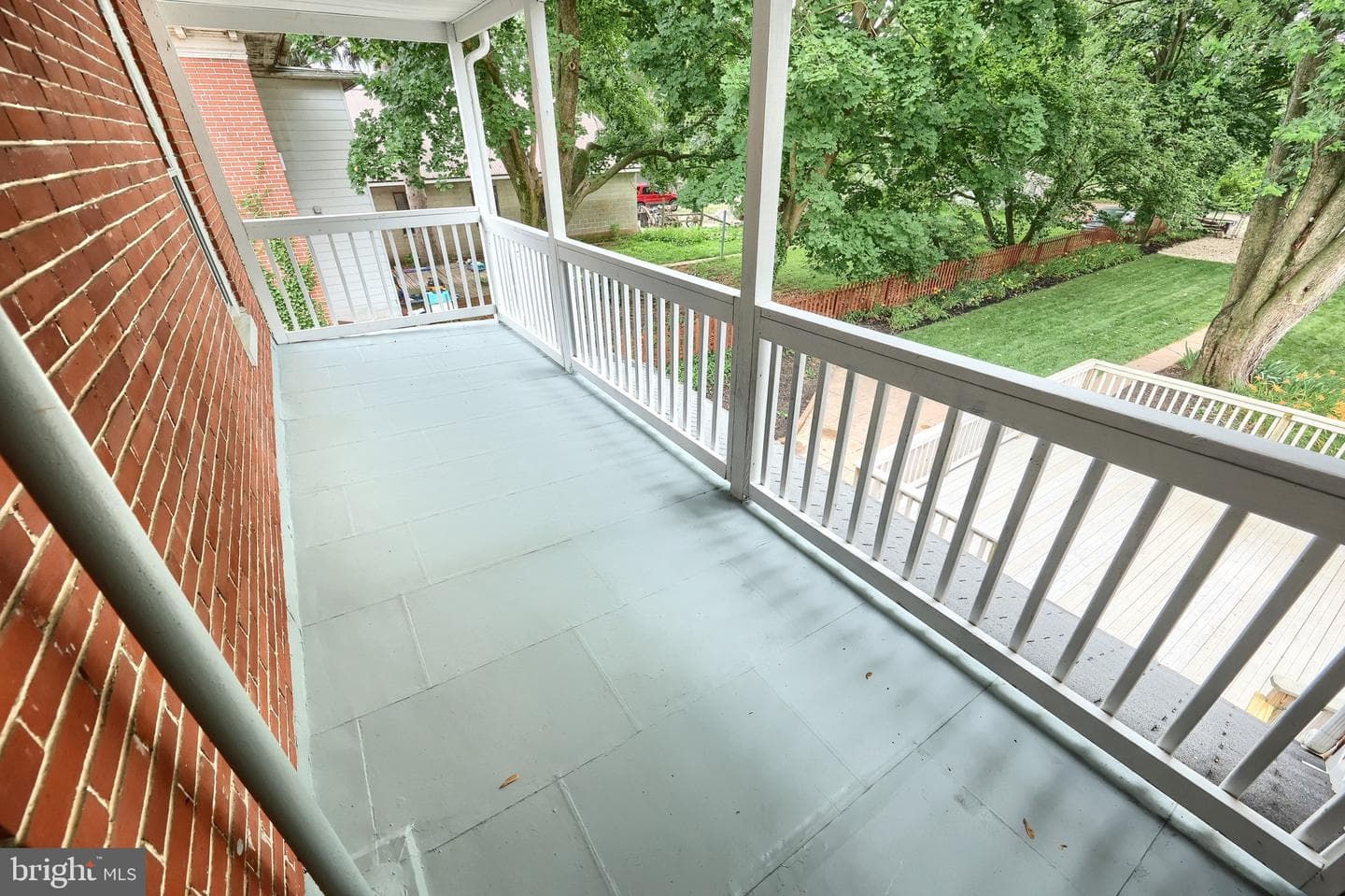 415 Lincoln Way West photo 32