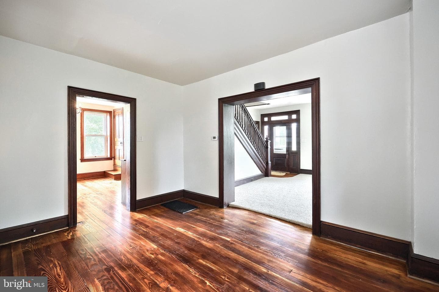 415 Lincoln Way West photo 8