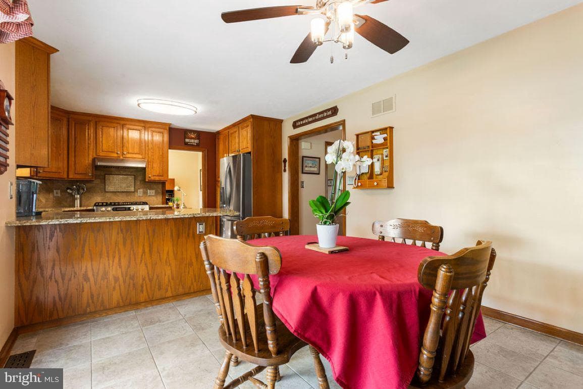 3 Wheaton Drive photo 10