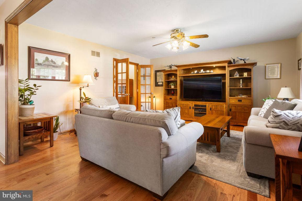 3 Wheaton Drive photo 5