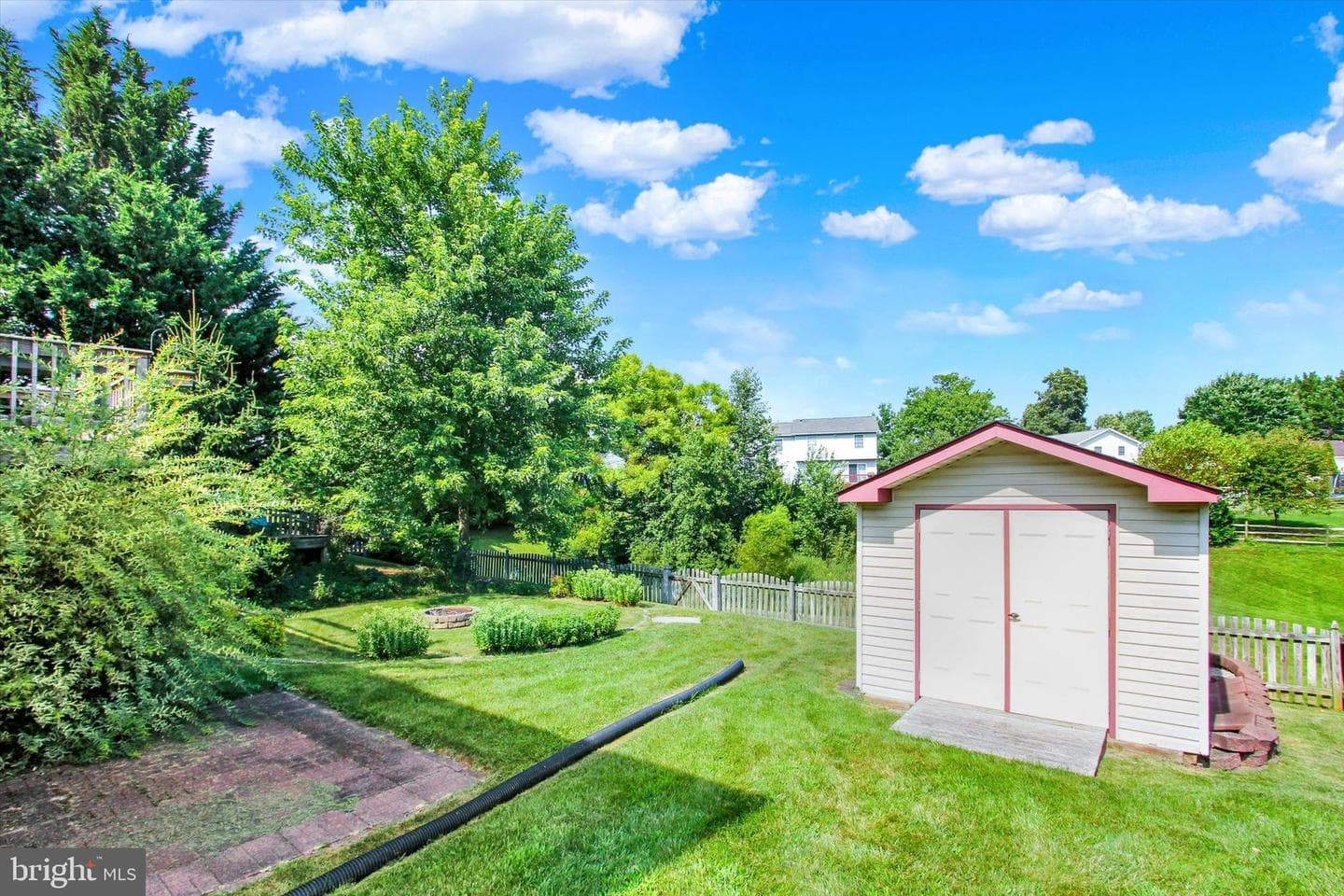 12 Yorktowne Court photo 18