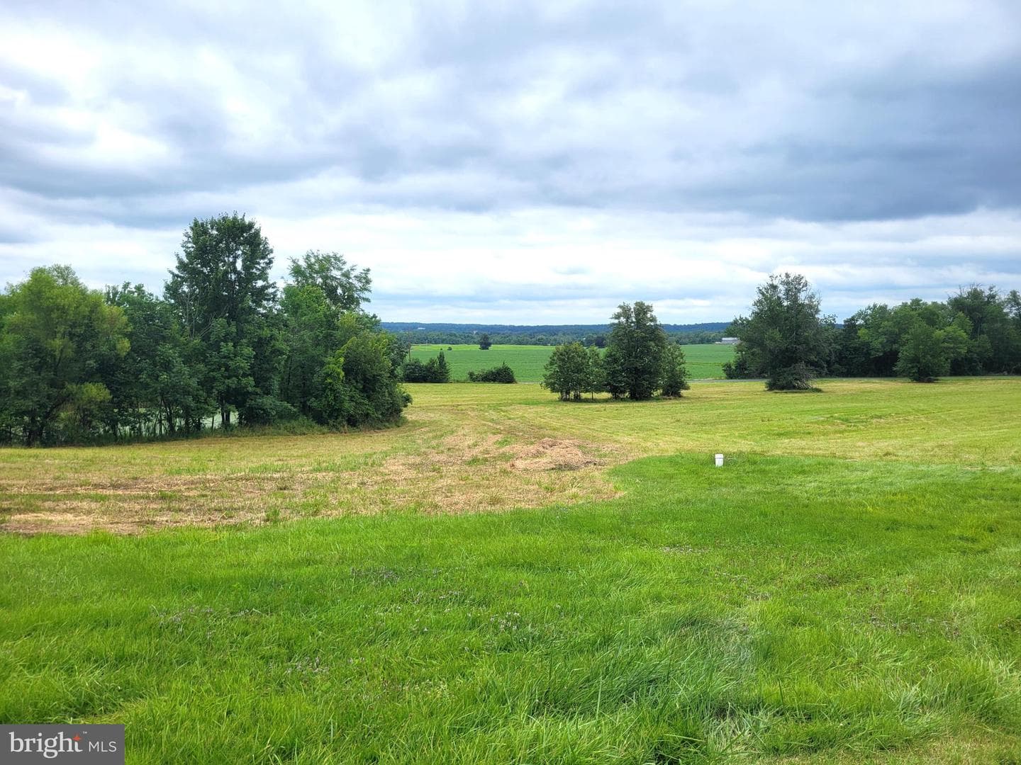 179 Topper Road photo 2