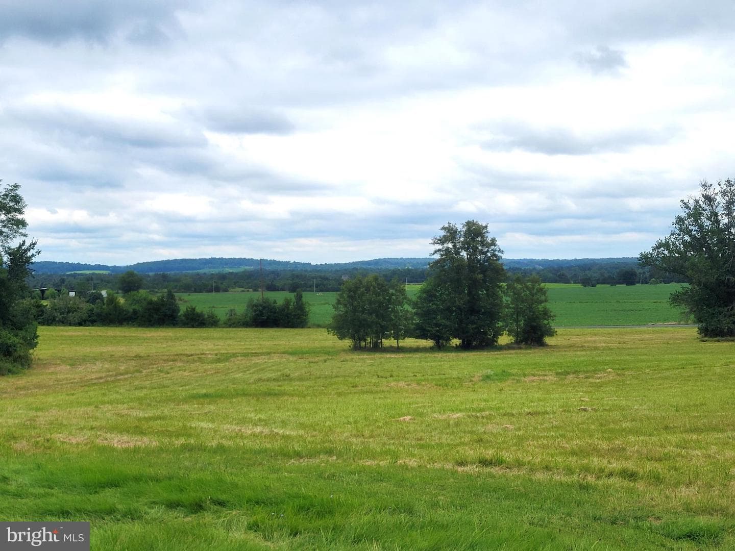 179 Topper Road photo 4