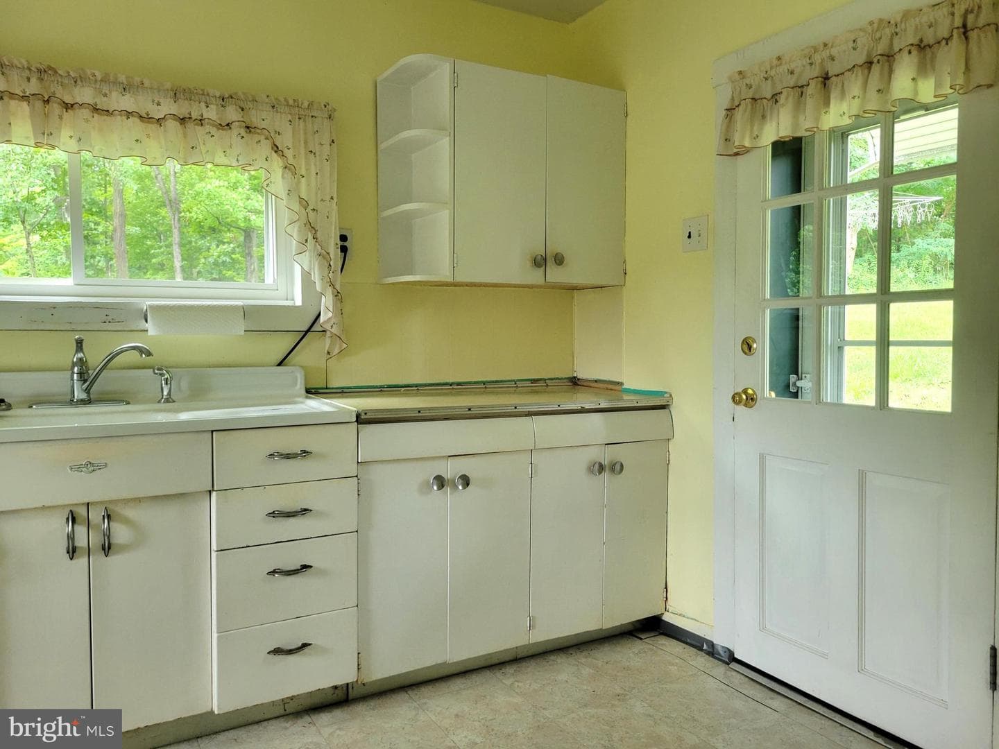 179 Topper Road photo 6
