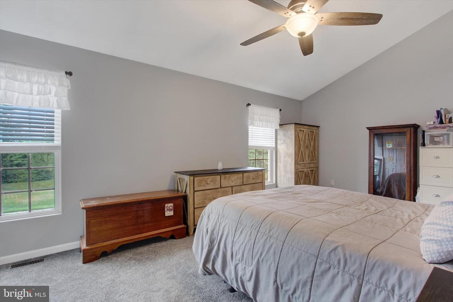 42 Jessica Drive photo 15