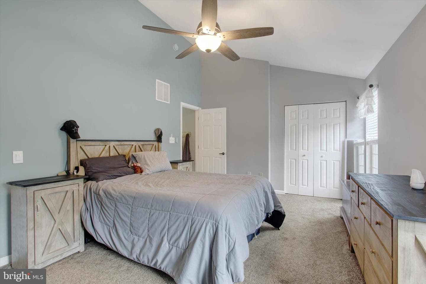 42 Jessica Drive photo 16