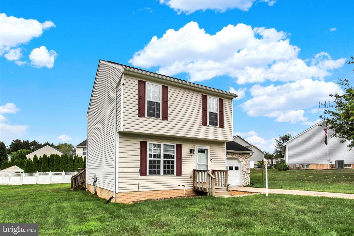 42 Jessica Drive photo 3