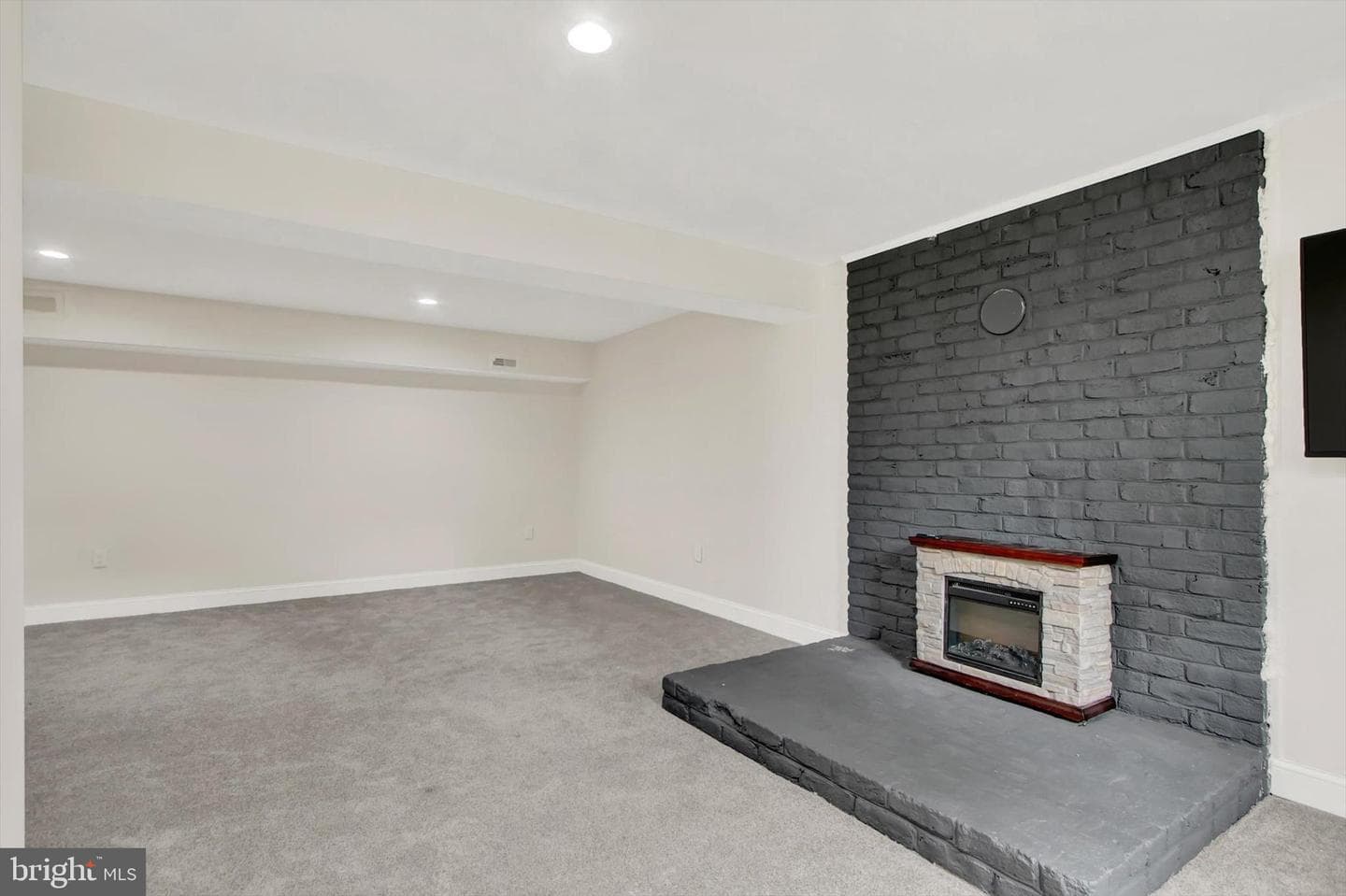 630 Mehring Road photo 17