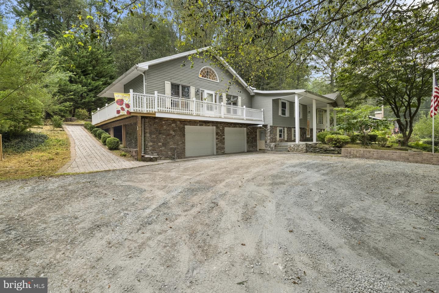 993 Mount Hope Road photo 2