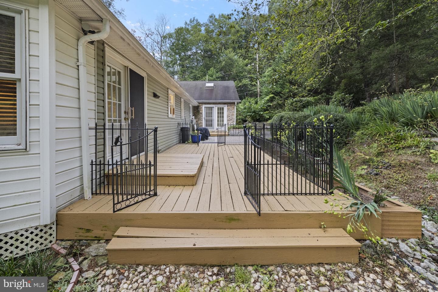 993 Mount Hope Road photo 8