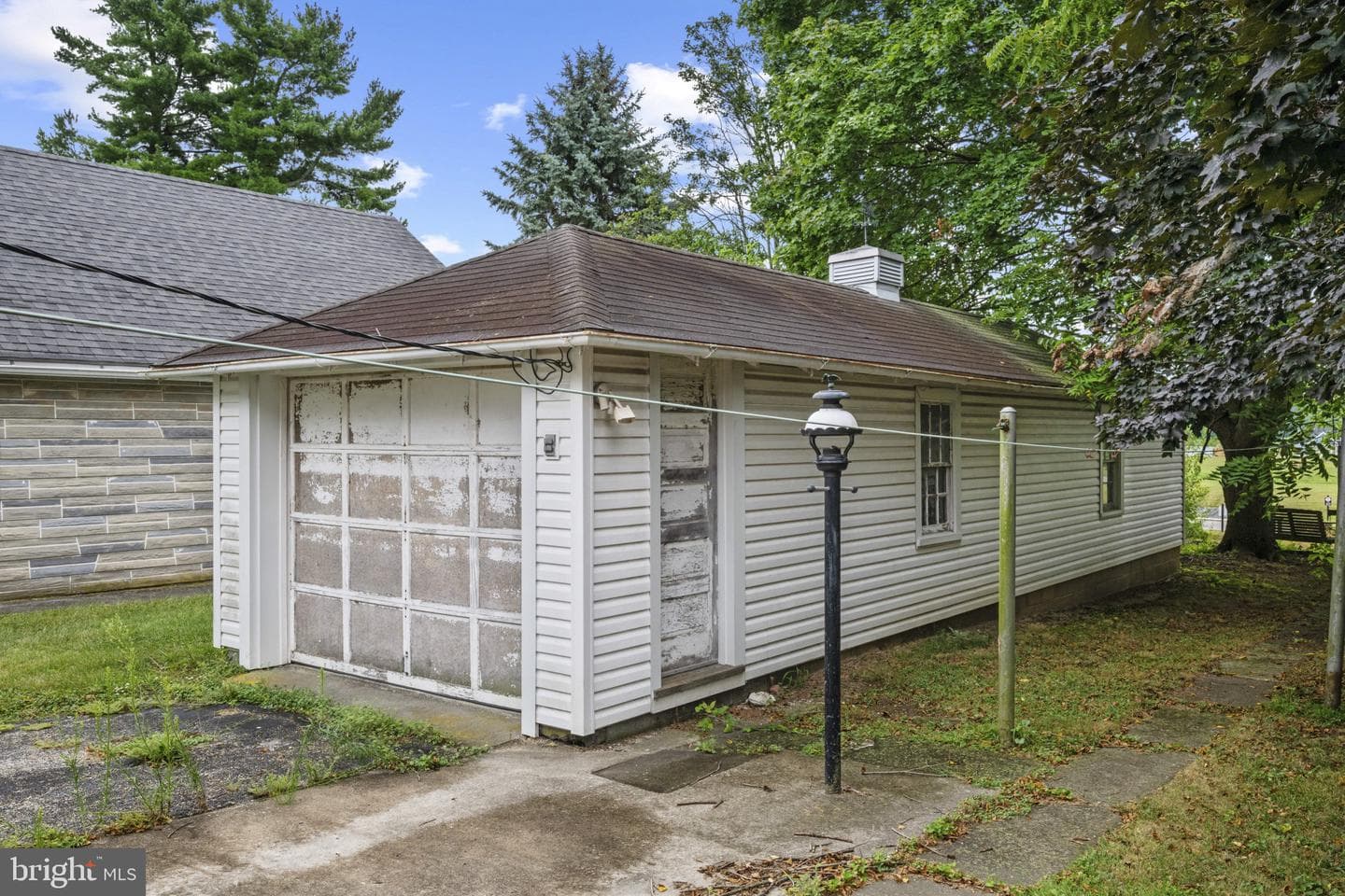 549 E King Street photo 26