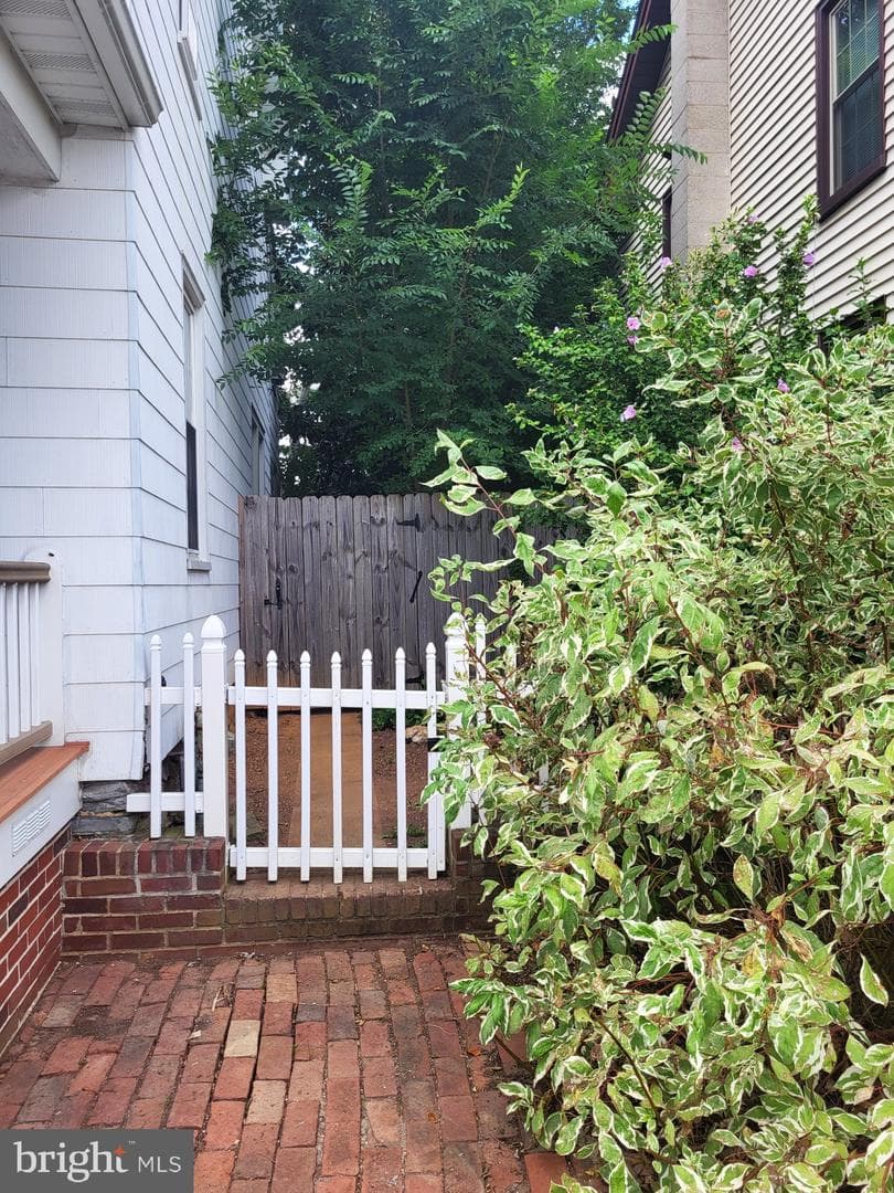 335 North Street photo 33