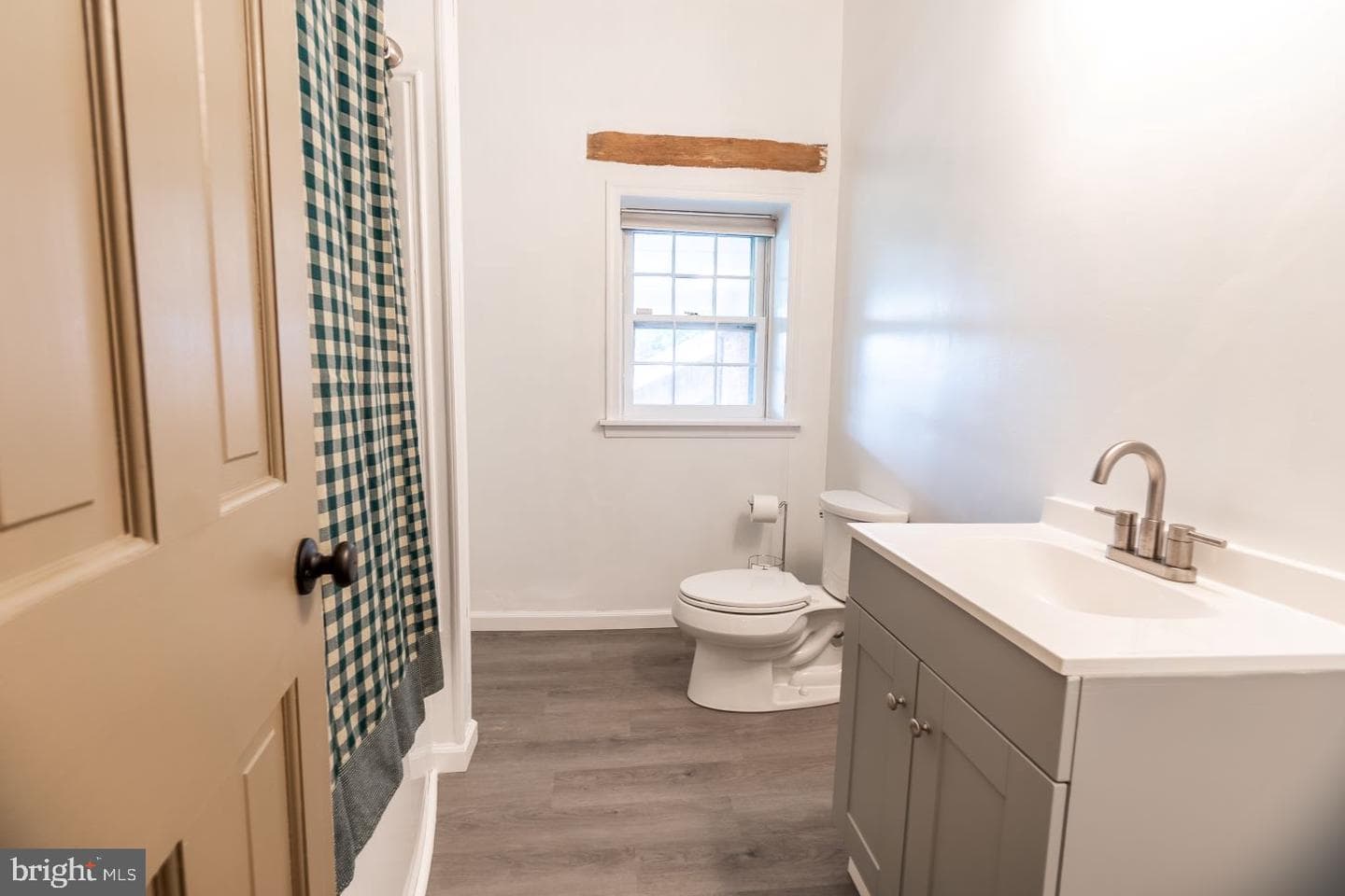 103 E Main Street photo 17