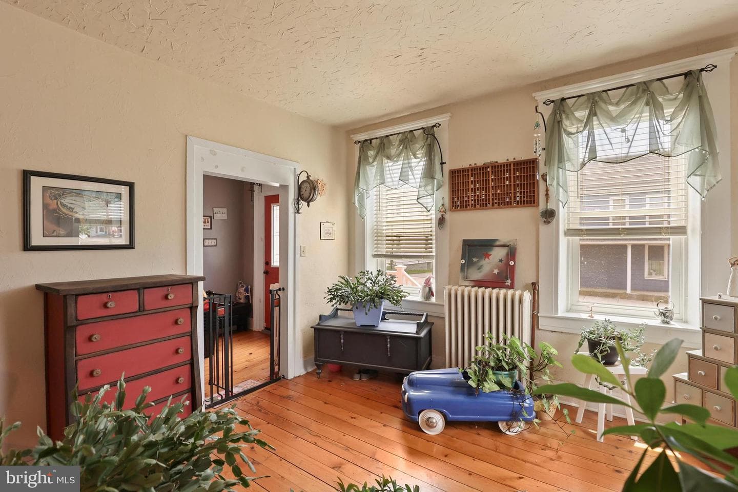129 W King Street photo 12