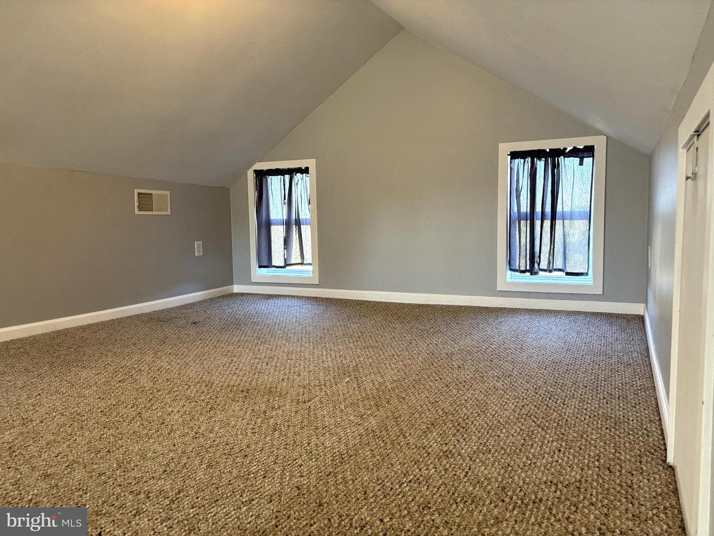 290 Woods Road photo 26