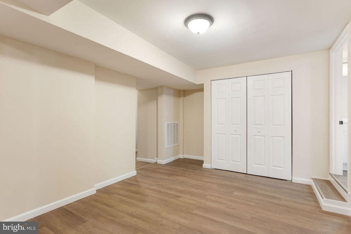 2325 York Road photo 13